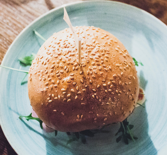 sesame seed burger bun